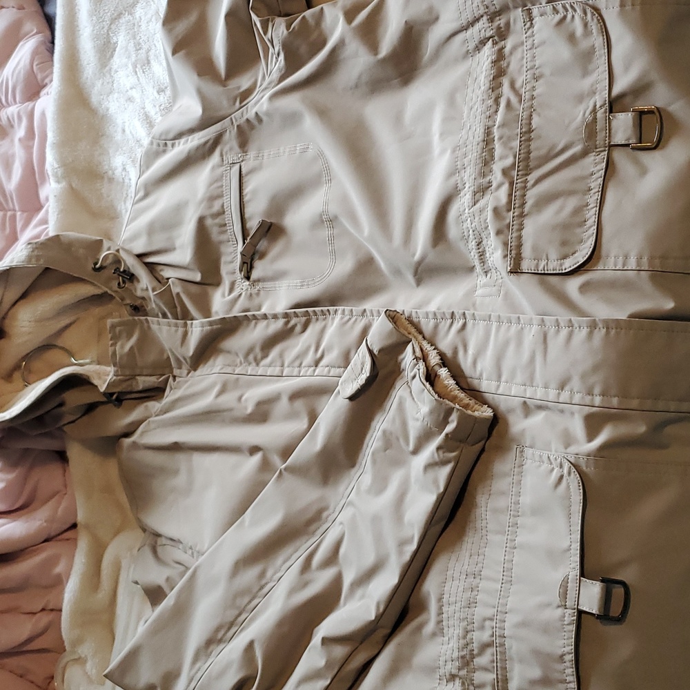 š§ Water Resistant Jacket - Picture 6 of 6